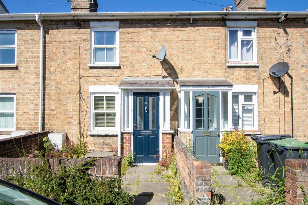 2 bedroom terraced house for sale in Thaxted Road, Saffron Walden, CB11