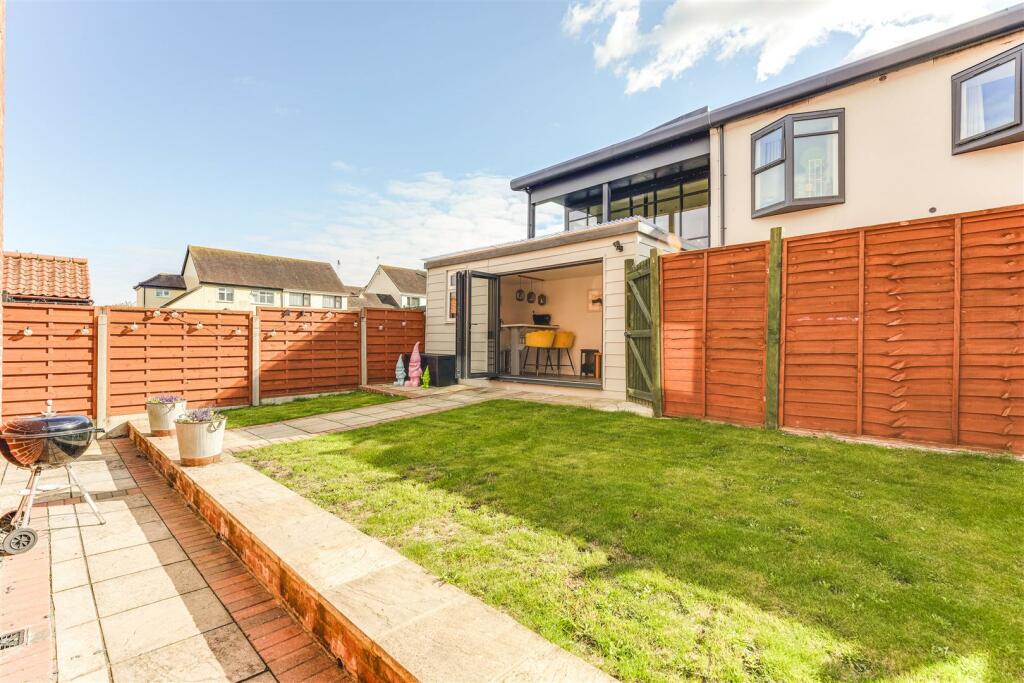 Additional property image - Gaces Acre, Newport