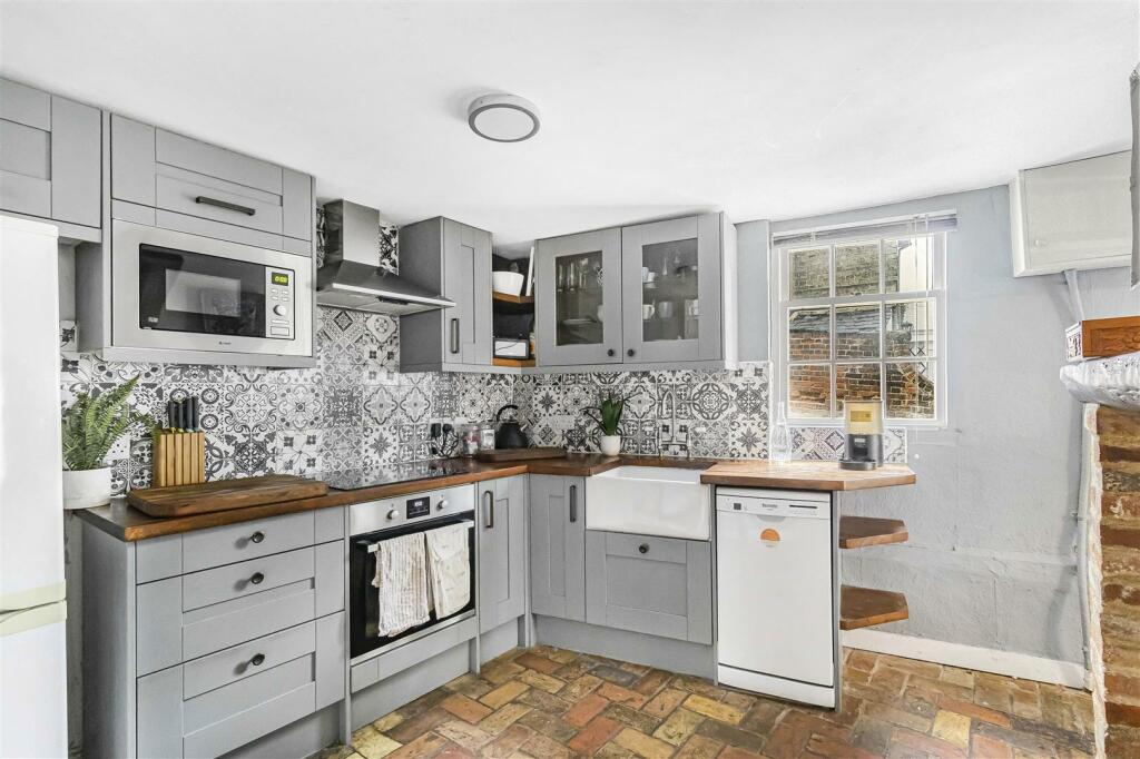 Additional property image - London Road, Saffron Walden