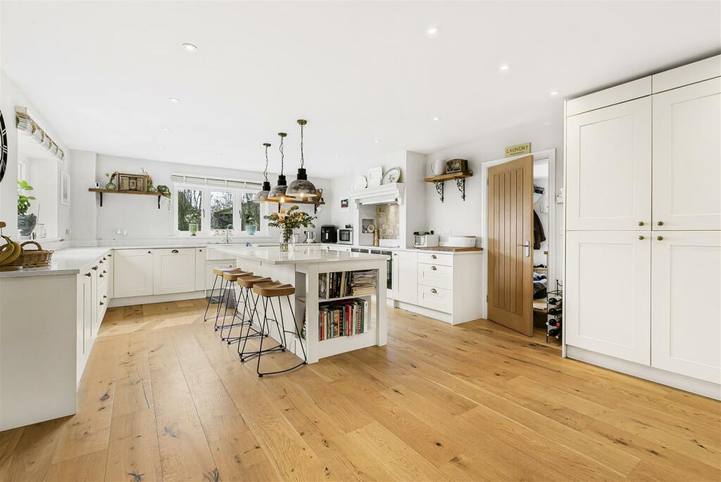 Additional property image - Langley Lower Green