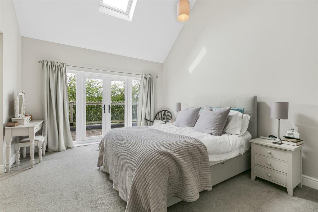 Additional property image - Langley Lower Green