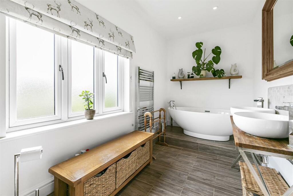 Additional property image - Langley Lower Green