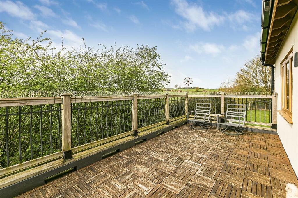 Additional property image - Langley Lower Green