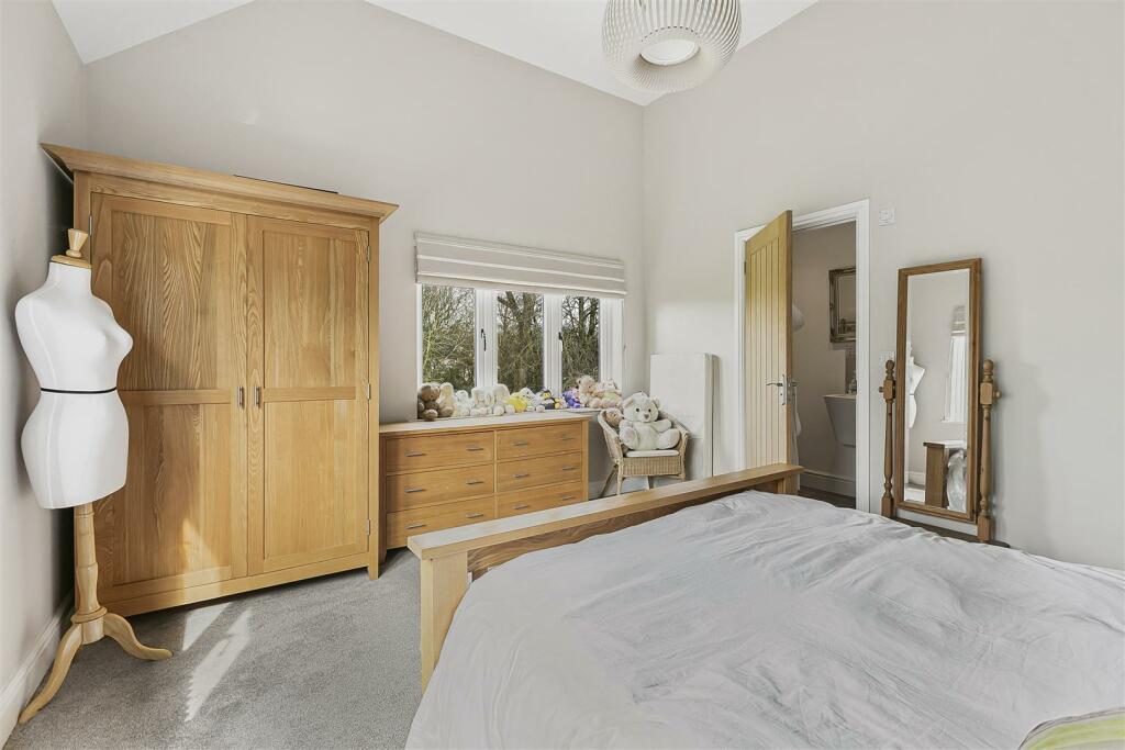 Additional property image - Langley Lower Green