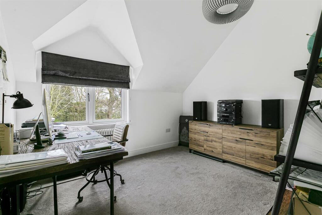 Additional property image - Langley Lower Green