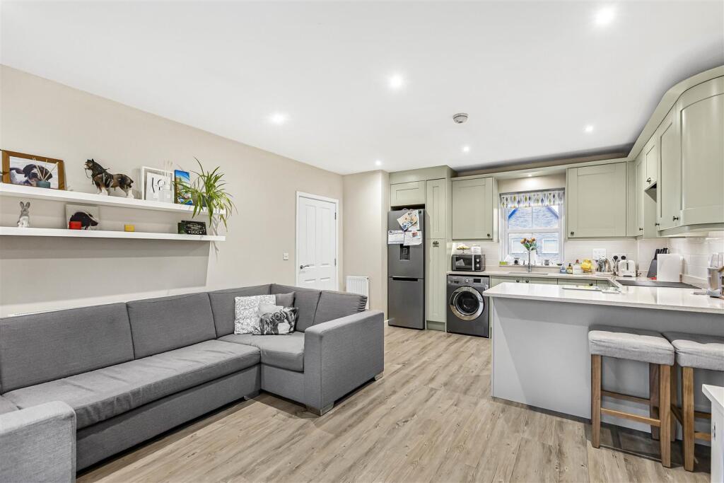 Additional property image - Brook Springs Grove, Elsenham, Bishop's Stortford