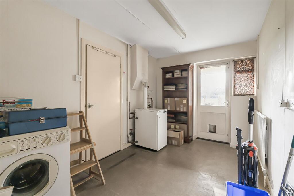 Additional property image - Hollow Road, Widdington, Saffron Walden