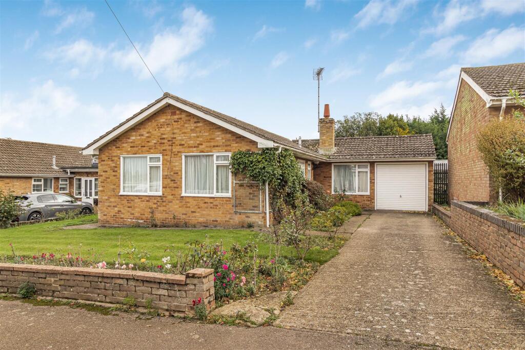 Main image of property: Loompits Way, Saffron Walden