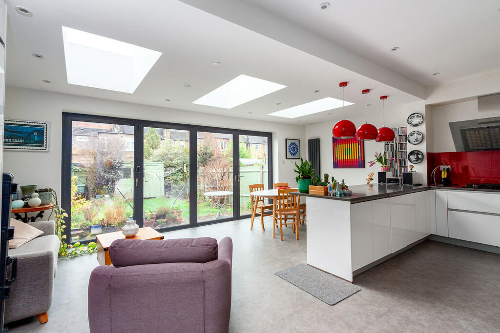 3 bedroom terraced house for sale in Netherbury Road, London, W5