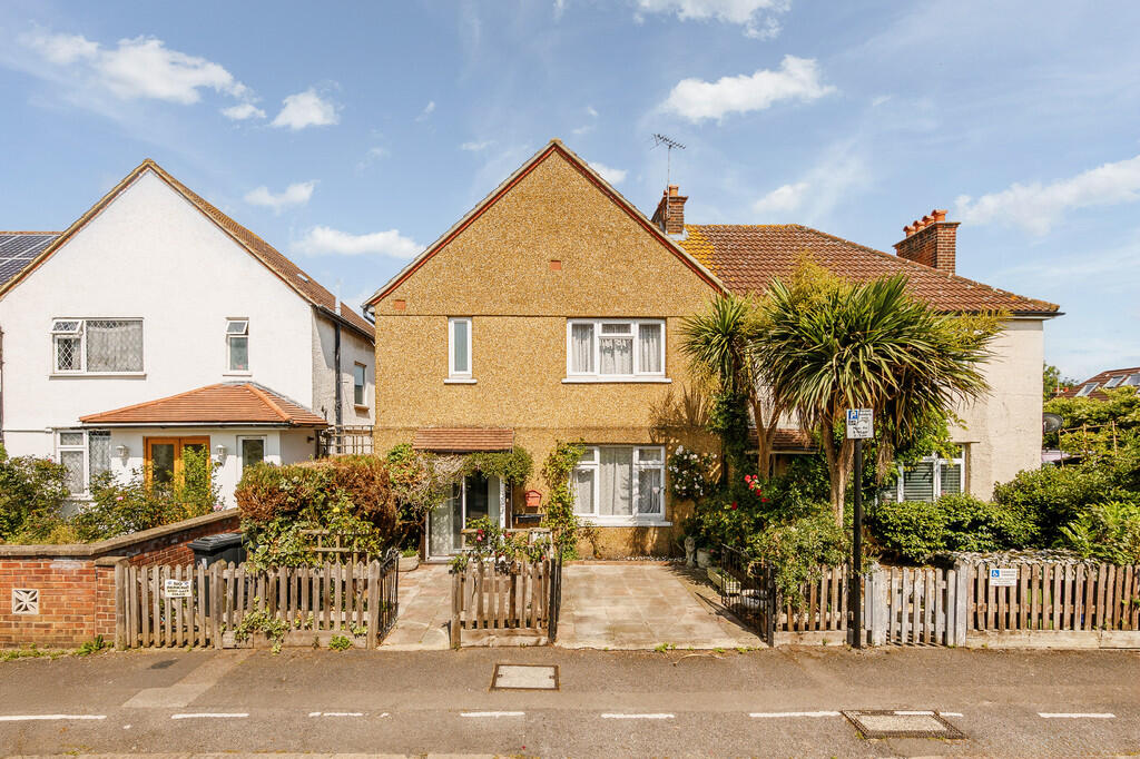 Main image of property: Rose Gardens, London