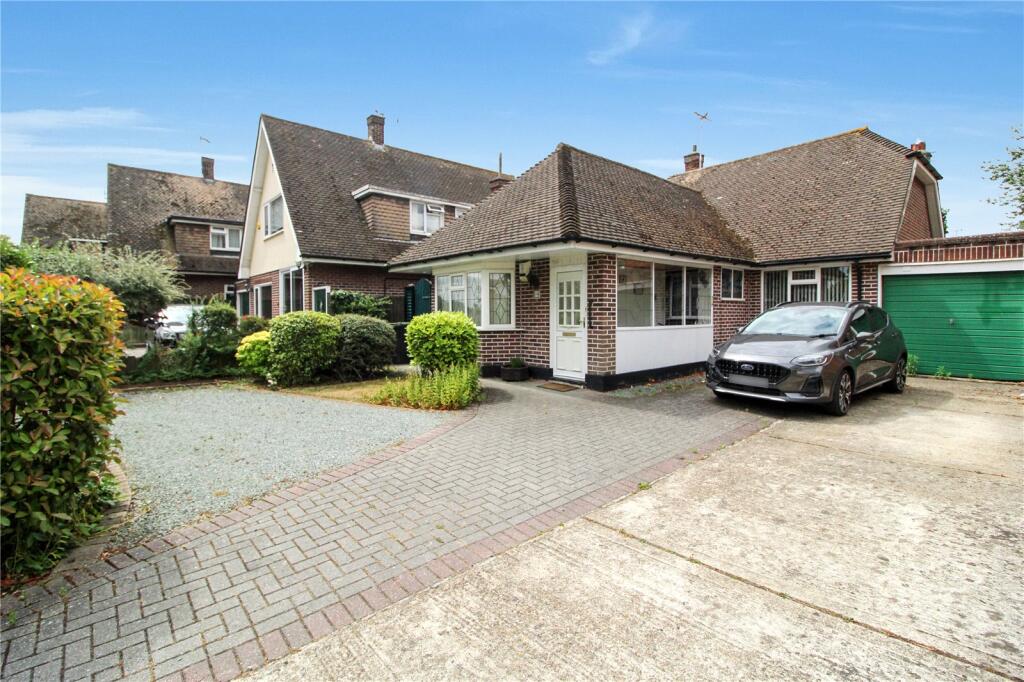 Main image of property: Mountdale Gardens, Leigh-on-Sea, Essex, SS9