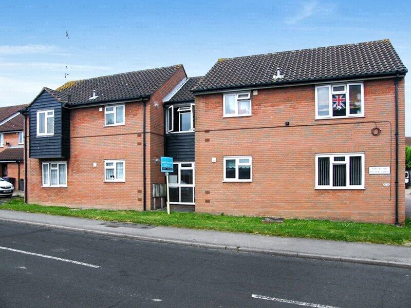 Main image of property: Hatfield Road, Rayleigh, Essex, SS6