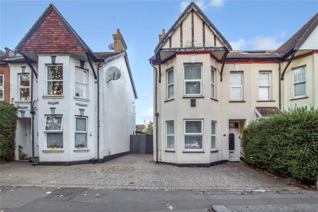 Main image of property: St. Helens Road, Westcliff-on-Sea, Essex, SS0