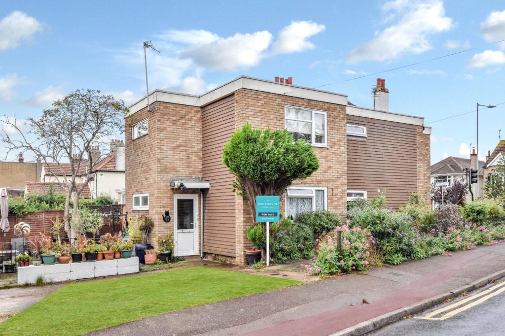 1 bedroom apartment for sale in Blackgate Road, Shoeburyness, Essex, SS3