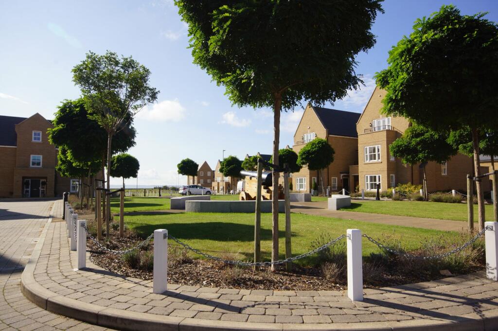 3 bedroom detached house for sale in Gunners Rise, Shoebury Garrison