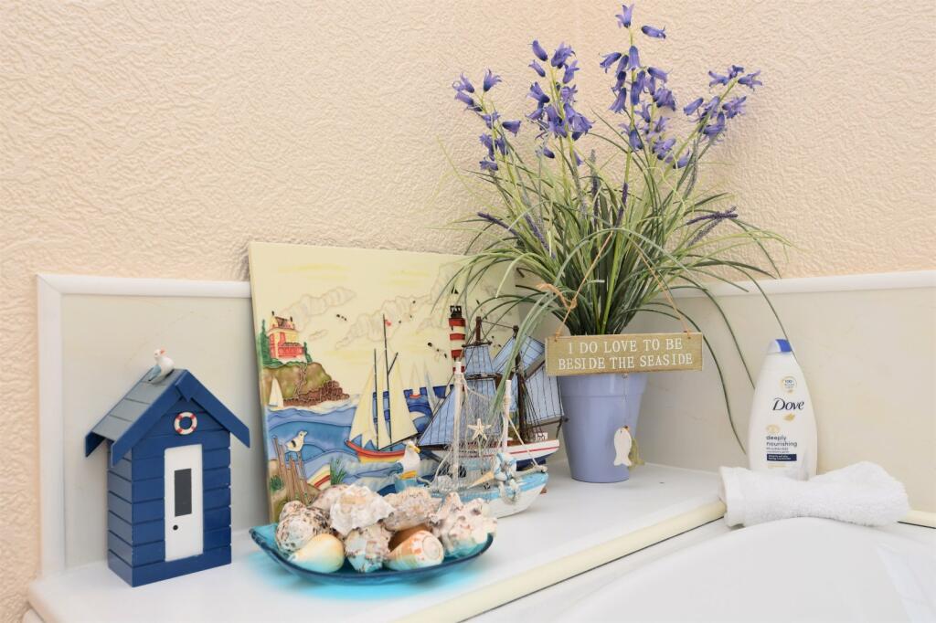 2 bedroom bungalow for sale in East Beach Park, Tingdene Park