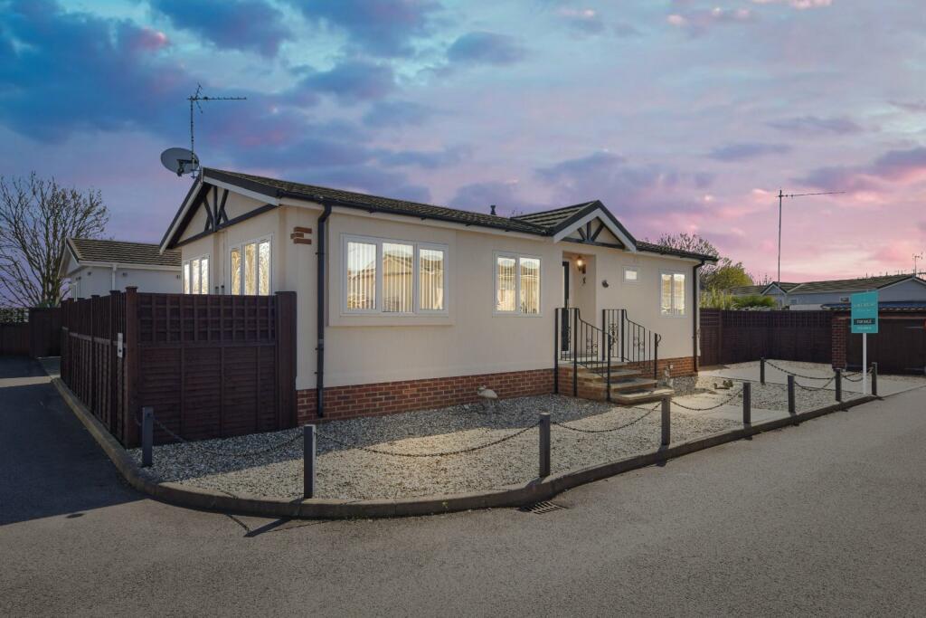 1 bedroom retirement property for sale in East Beach Park, Semi