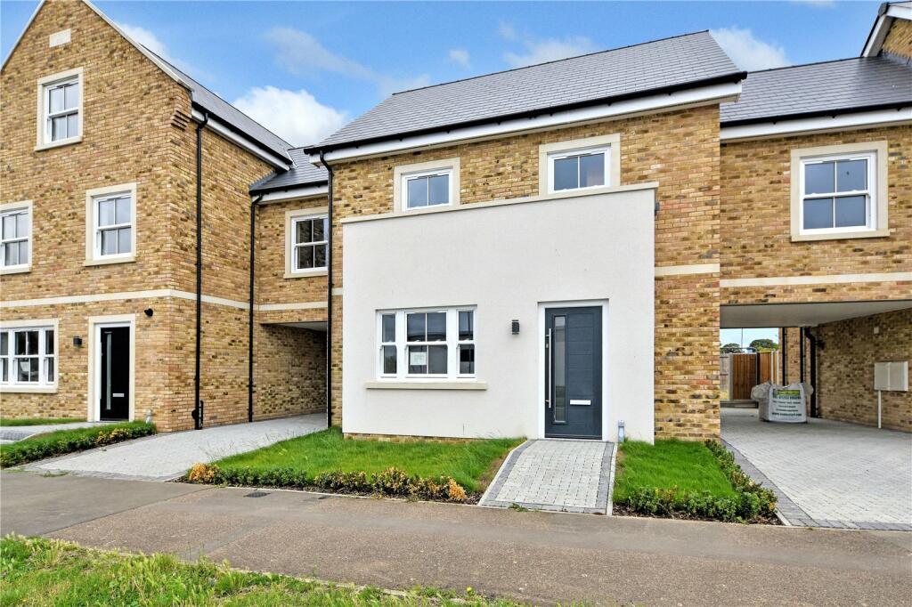 4 bedroom link detached house for sale in Artillery Place, New Garrison
