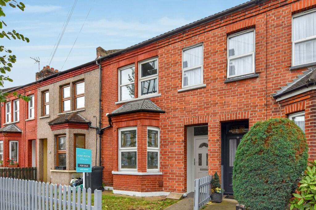 Main image of property: North Avenue, Southend-on-Sea, Essex, SS2