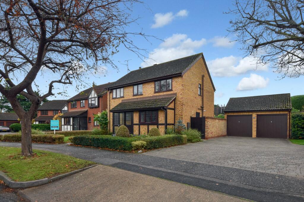 Main image of property: Swallowcliffe, Bournes Green Catchment, Shoeburyness, Essex, SS3