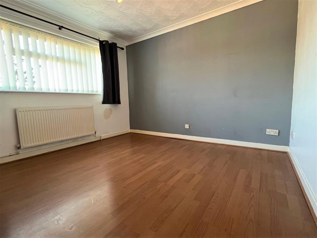 4 bedroom detached house for sale in Elmfield Road, Peterborough, PE1