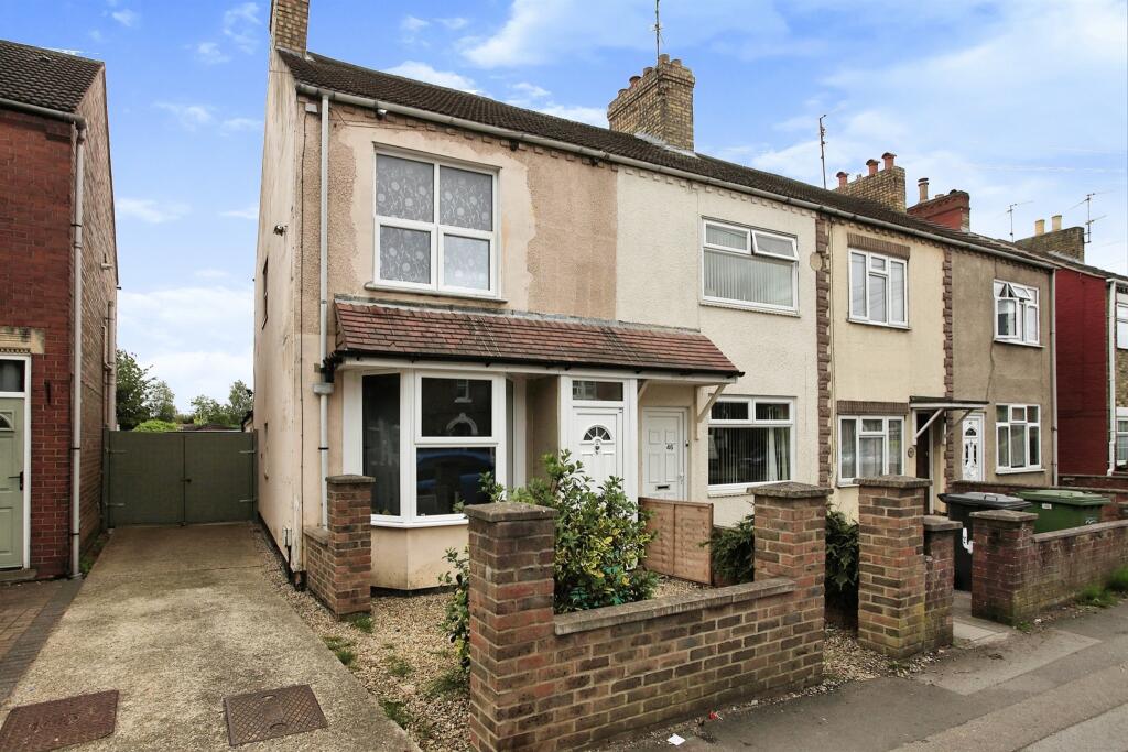 2 bedroom end of terrace house for sale in Garton End Road ...