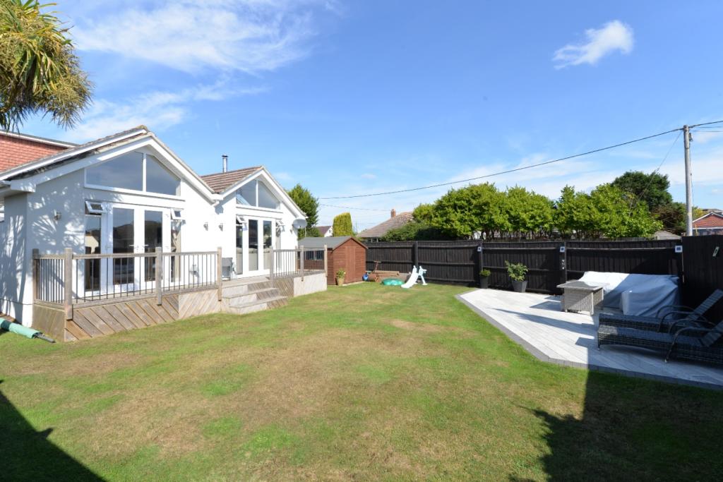 3 bedroom bungalow for sale in Keysworth Avenue, Barton On Sea, New