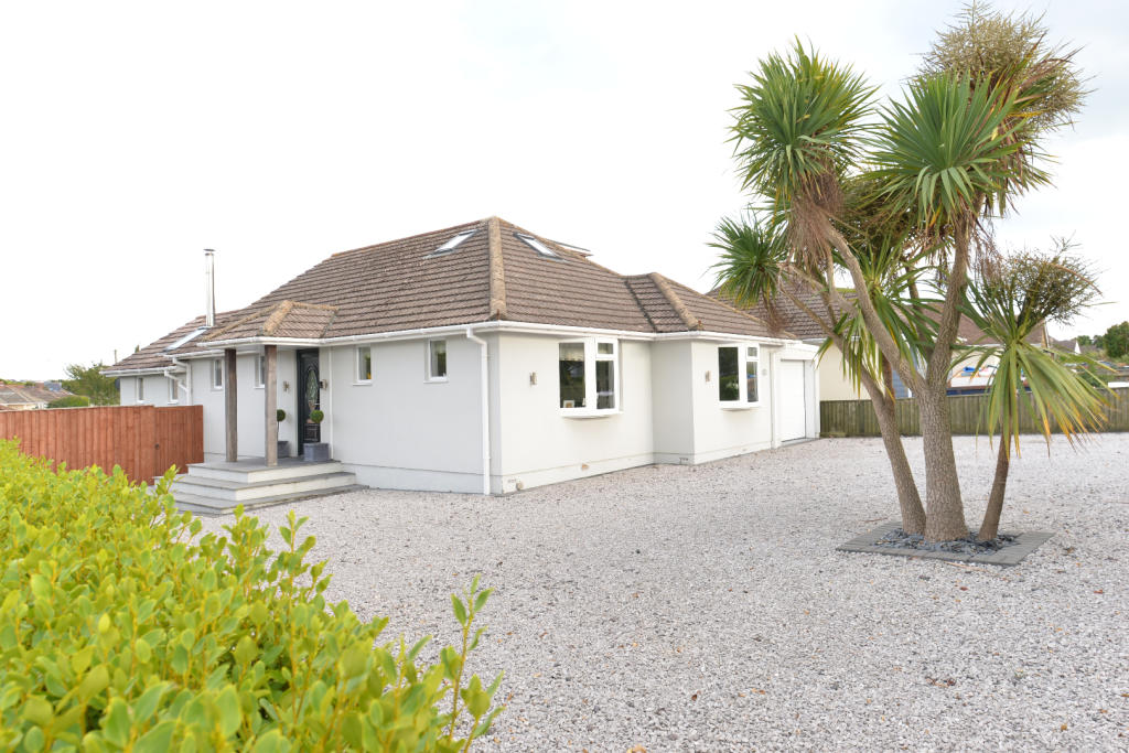 3 bedroom bungalow for sale in Keysworth Avenue, Barton On Sea, New