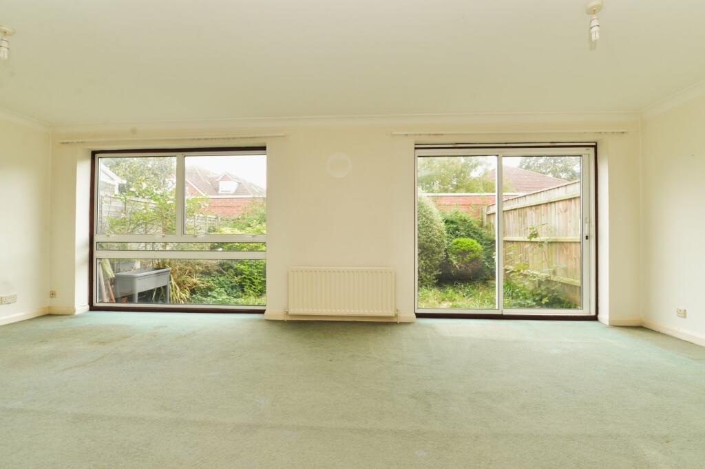 Additional property image - Norris Gardens, New Milton, Hampshire, BH25