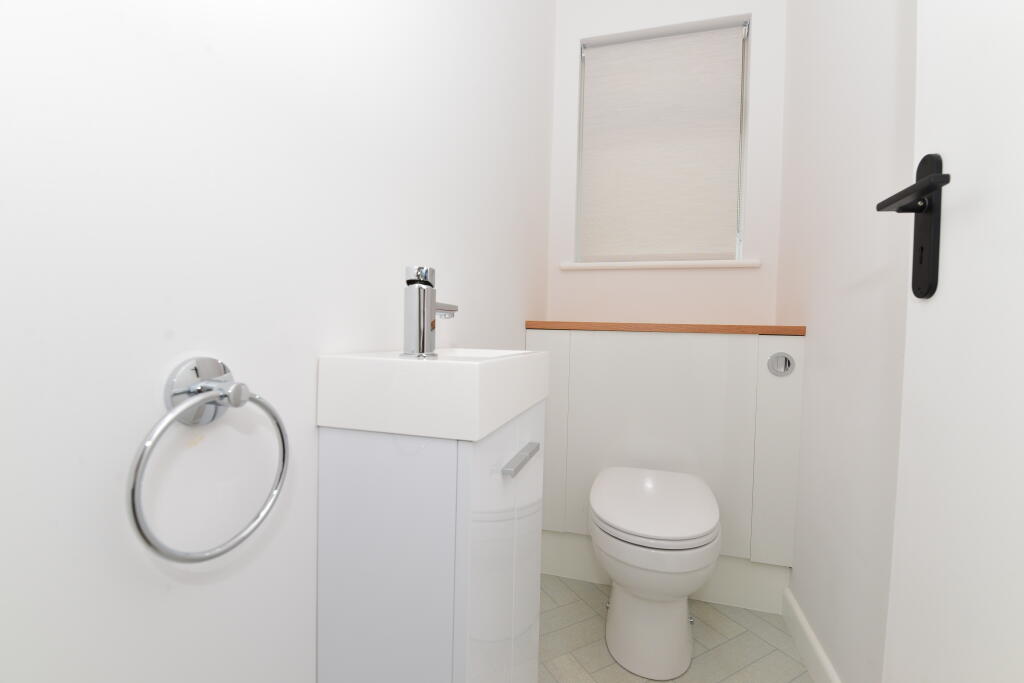 2 bedroom bungalow for sale in Sea Road, Barton On Sea, New Milton, BH25