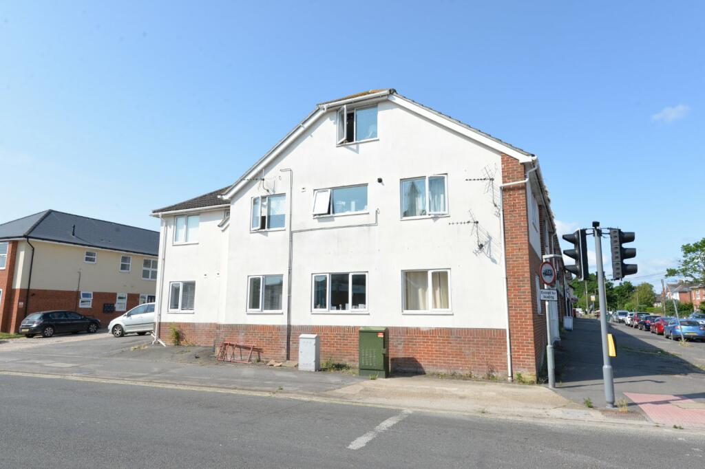 Additional property image - Magnolia House, Ashley, New Milton, BH25