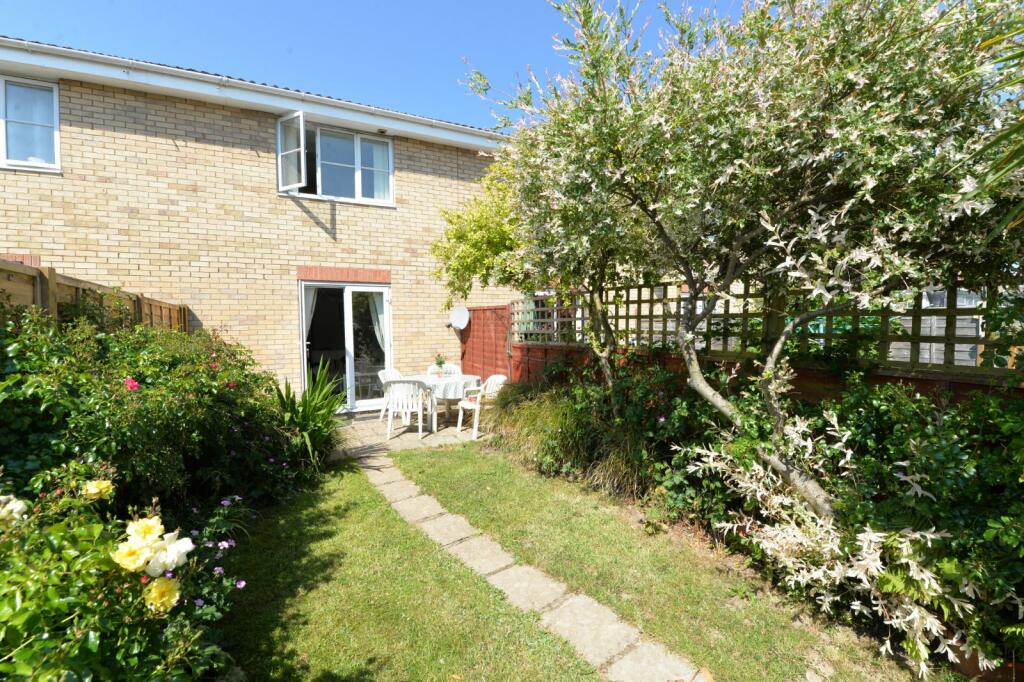 2 bedroom terraced house for sale in Earlswood Park, Ashley, New Milton, BH25