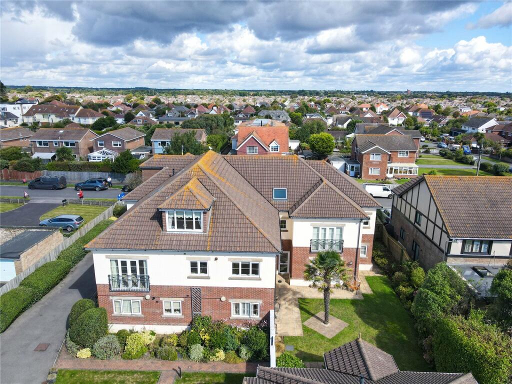 Additional property image - Brook House, 17 Barton Wood Road, Barton On Sea, New Milton, BH25