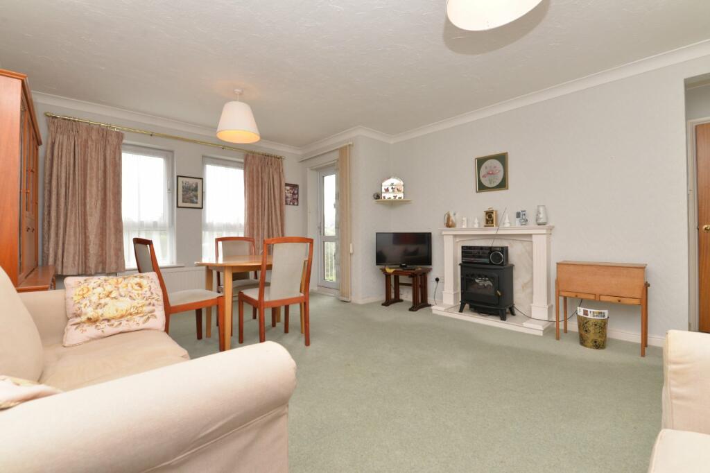 Additional property image - Heather Lodge, Whitefield Road, New Milton, Hampshire, BH25