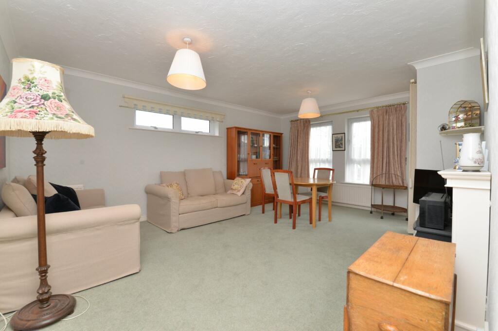 Additional property image - Heather Lodge, Whitefield Road, New Milton, Hampshire, BH25