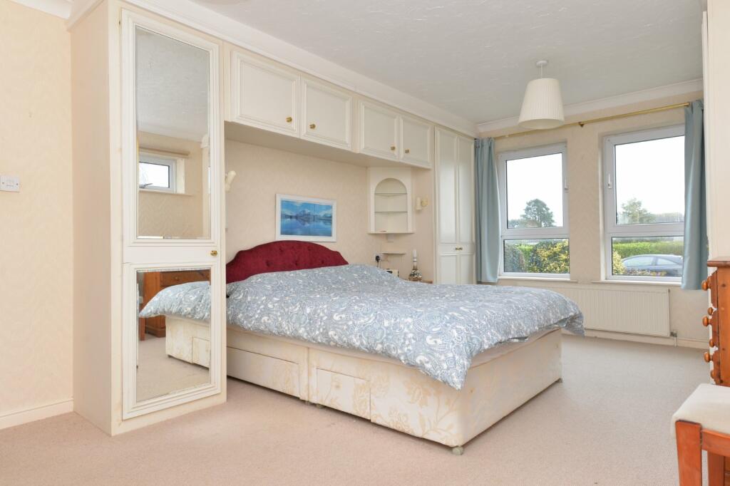 Additional property image - Heather Lodge, Whitefield Road, New Milton, Hampshire, BH25