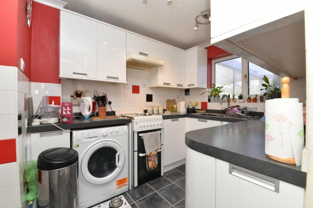 Additional property image - Brownsea Close, New Milton, Hampshire, BH25