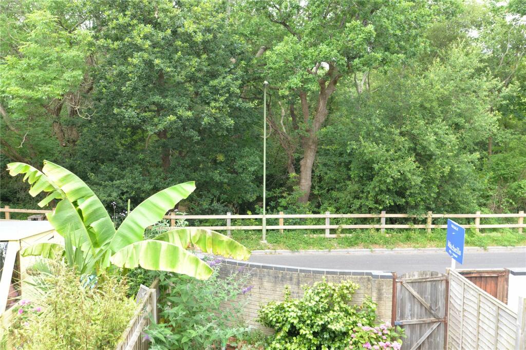 Additional property image - Eastlands, New Milton, Hampshire, BH25