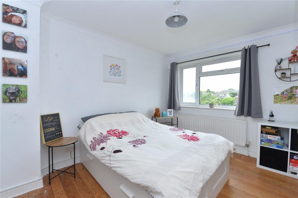 Additional property image - Willowdene Close, New Milton, Hampshire, BH25