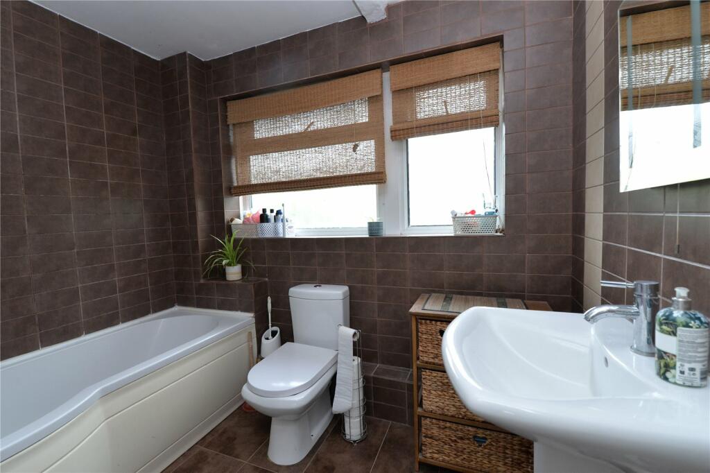 Additional property image - Willowdene Close, New Milton, Hampshire, BH25