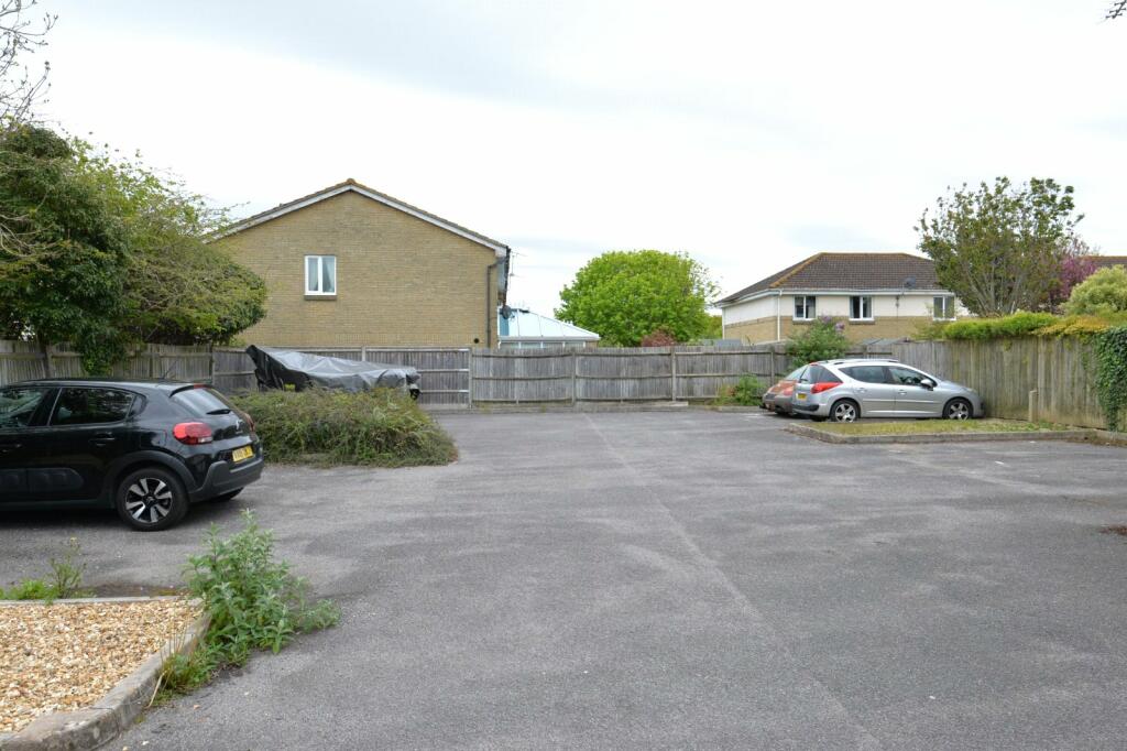 Additional property image - Antler Drive, New Milton, Hampshire, BH25
