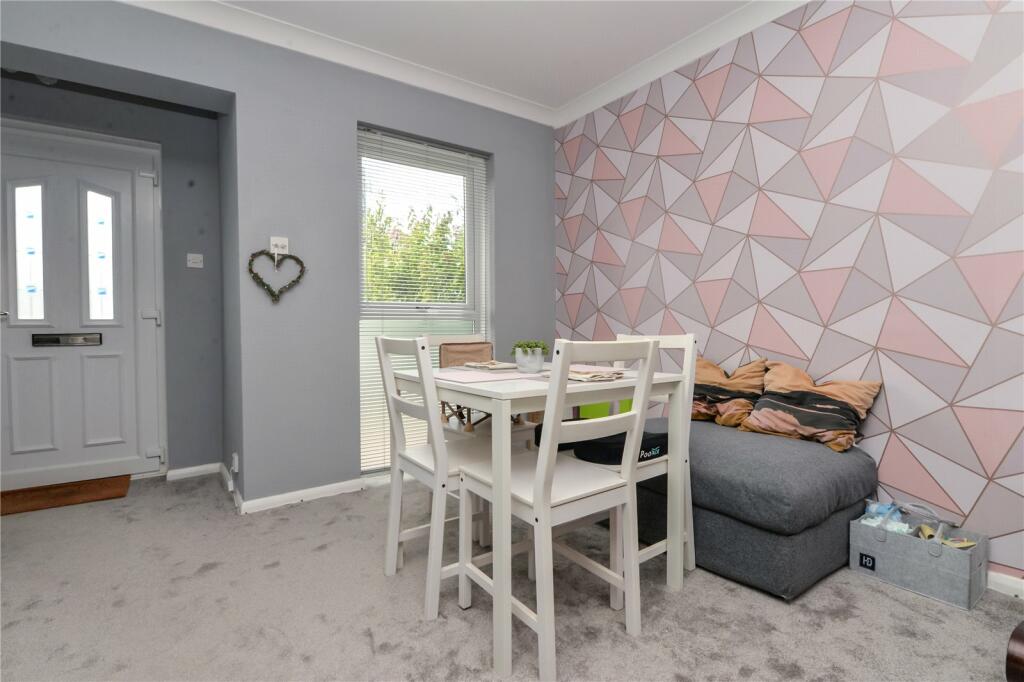Additional property image - Vincent Road, New Milton, Hampshire, BH25