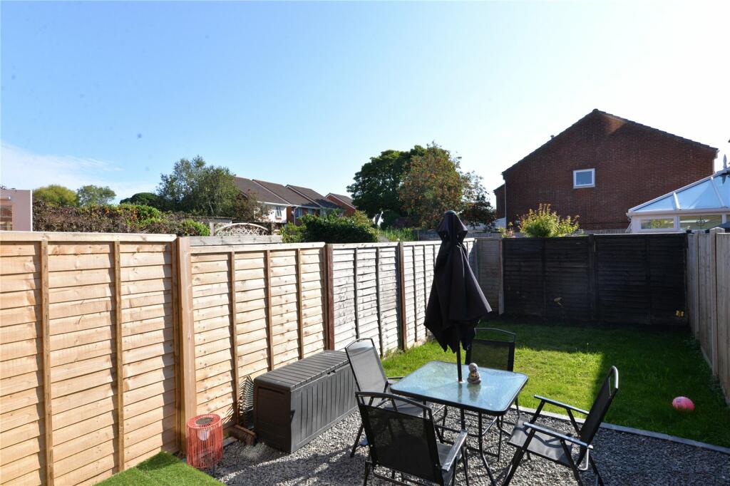 Additional property image - Vincent Road, New Milton, Hampshire, BH25
