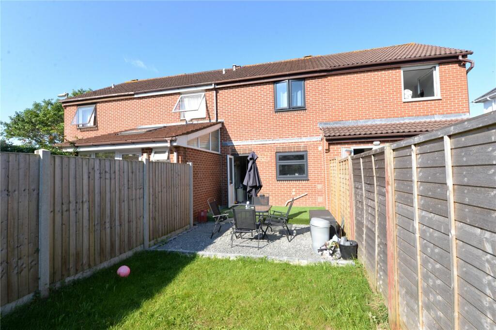 Additional property image - Vincent Road, New Milton, Hampshire, BH25