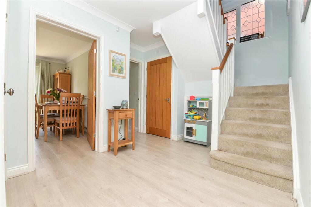 Additional property image - Avenue Road, New Milton, Hampshire, BH25