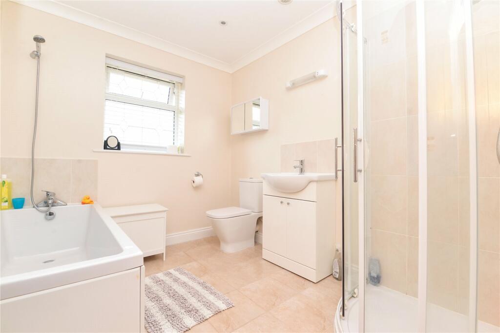 Additional property image - Avenue Road, New Milton, Hampshire, BH25
