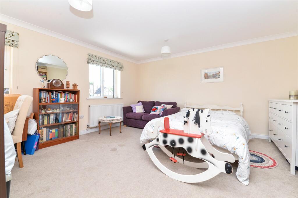 Additional property image - Avenue Road, New Milton, Hampshire, BH25