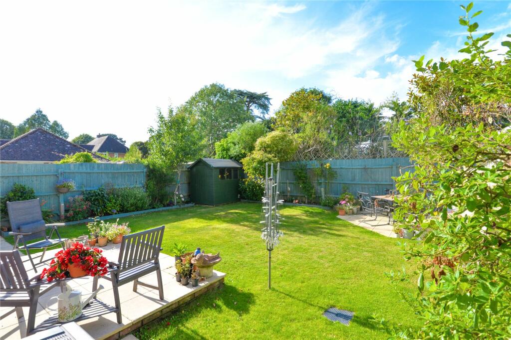 Additional property image - Avenue Road, New Milton, Hampshire, BH25