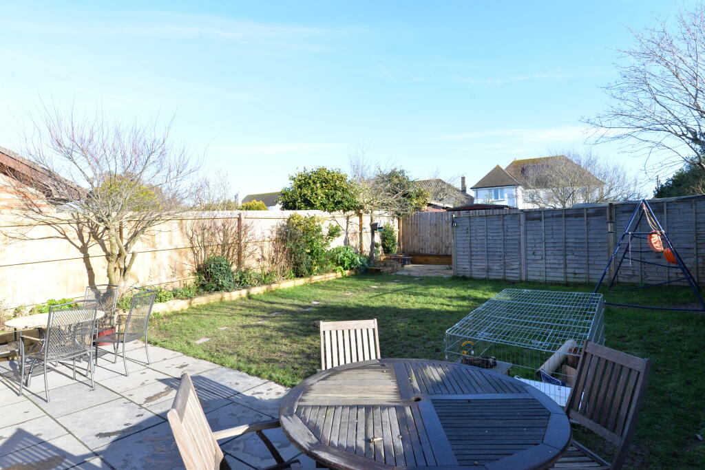 Additional property image - Bowland Rise, New Milton, Hampshire, BH25