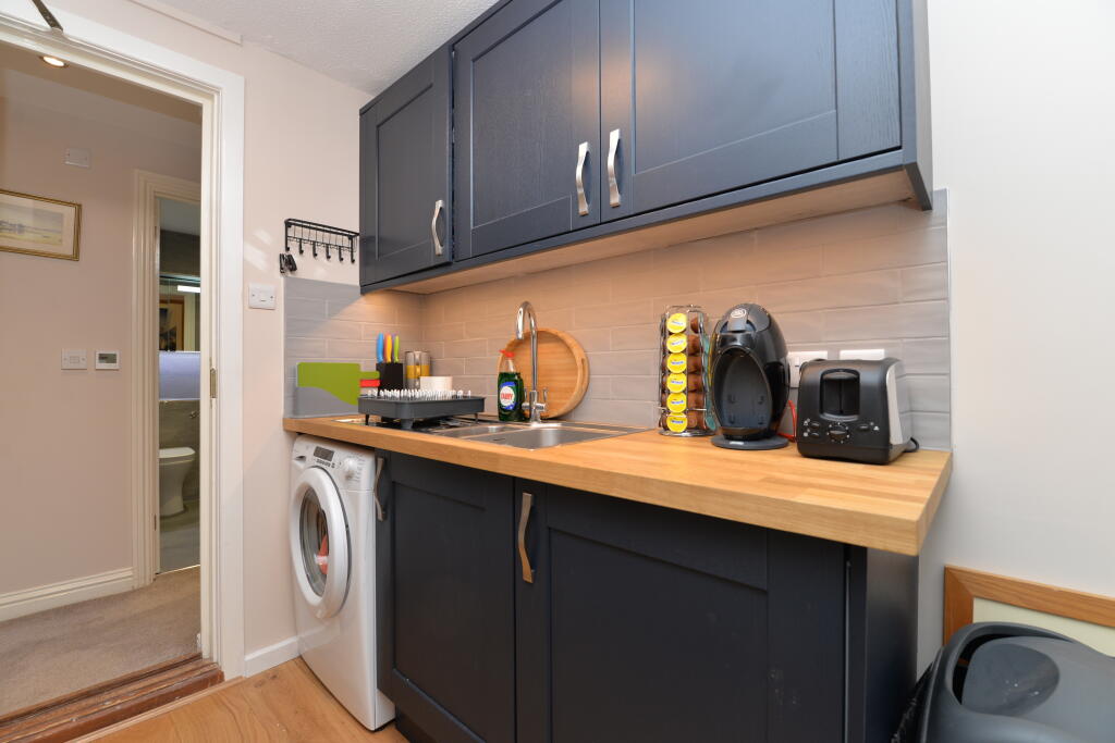 Additional property image - Bowland Rise, New Milton, Hampshire, BH25